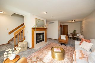 6826 Oakwood Drive, Urbandale, IA 50322