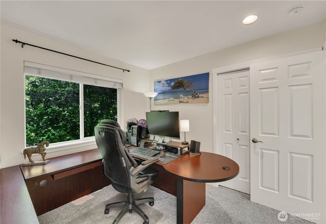 17304 Parkside Way SE, Renton, WA 98058