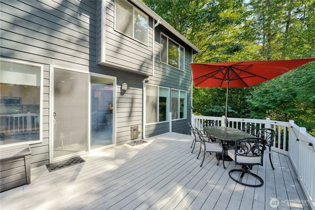 17304 Parkside Way SE, Renton, WA 98058