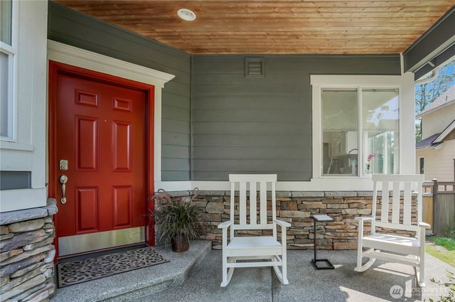 17304 Parkside Way SE, Renton, WA 98058