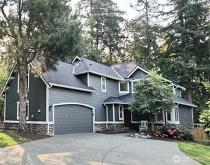 17304 Parkside Way SE, Renton, WA 98058