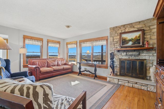 7023 Deer Run, Manhattan, KS 66503