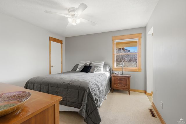 7023 Deer Run, Manhattan, KS 66503