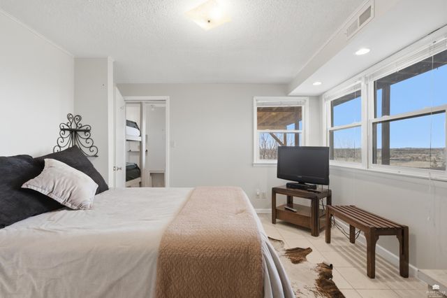 7023 Deer Run, Manhattan, KS 66503