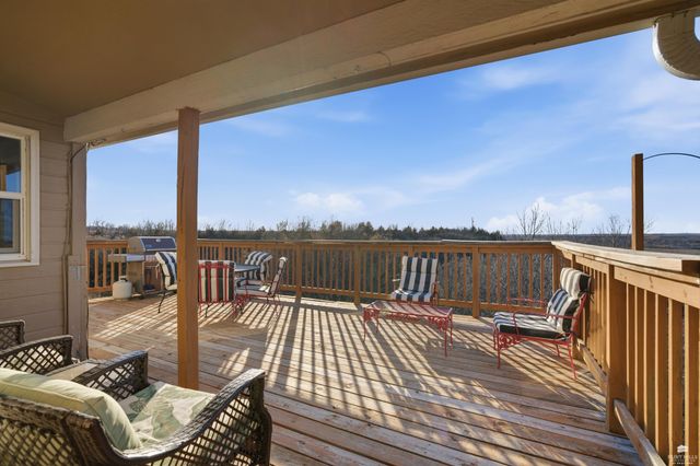 7023 Deer Run, Manhattan, KS 66503