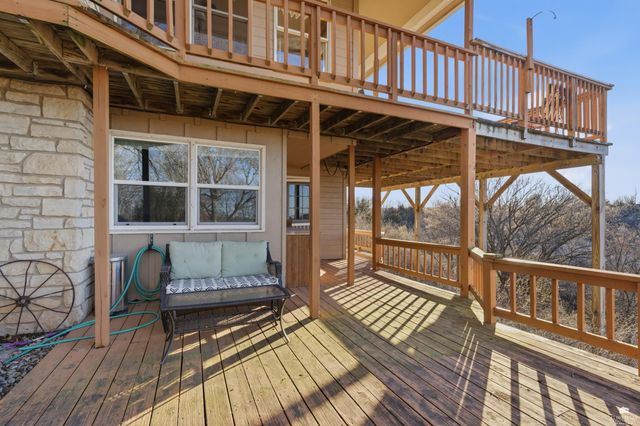 7023 Deer Run, Manhattan, KS 66503