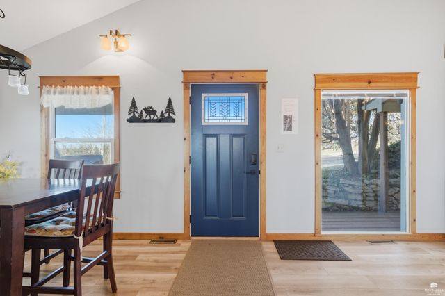 7023 Deer Run, Manhattan, KS 66503