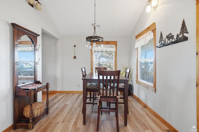 7023 Deer Run, Manhattan, KS 66503