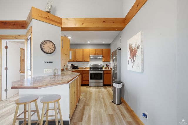 7023 Deer Run, Manhattan, KS 66503