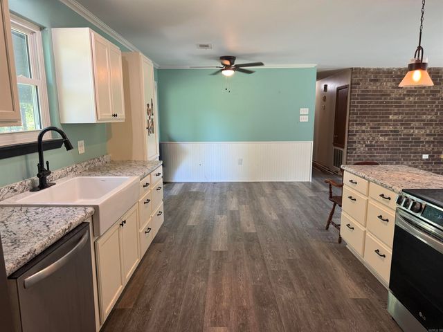 5 Ruth Drive, Conway, AR 72032