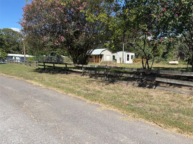 139 Tranquility Drive, Trinity, TX 75862