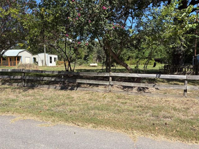 139 Tranquility Drive, Trinity, TX 75862