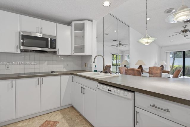 6708 N Pine Island Rd, Tamarac, FL 33321