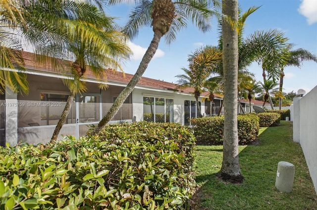 6708 N Pine Island Rd, Tamarac, FL 33321