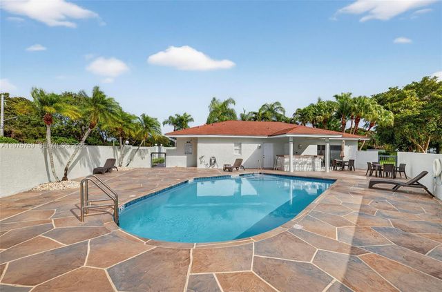 6708 N Pine Island Rd, Tamarac, FL 33321