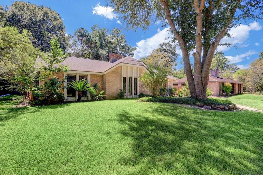 3706 Haven Pines Drive, Kingwood, TX 77345