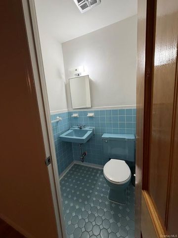 14728 22nd Avenue 1A, Whitestone, NY 11357