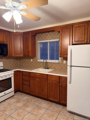 14728 22nd Avenue 1A, Whitestone, NY 11357