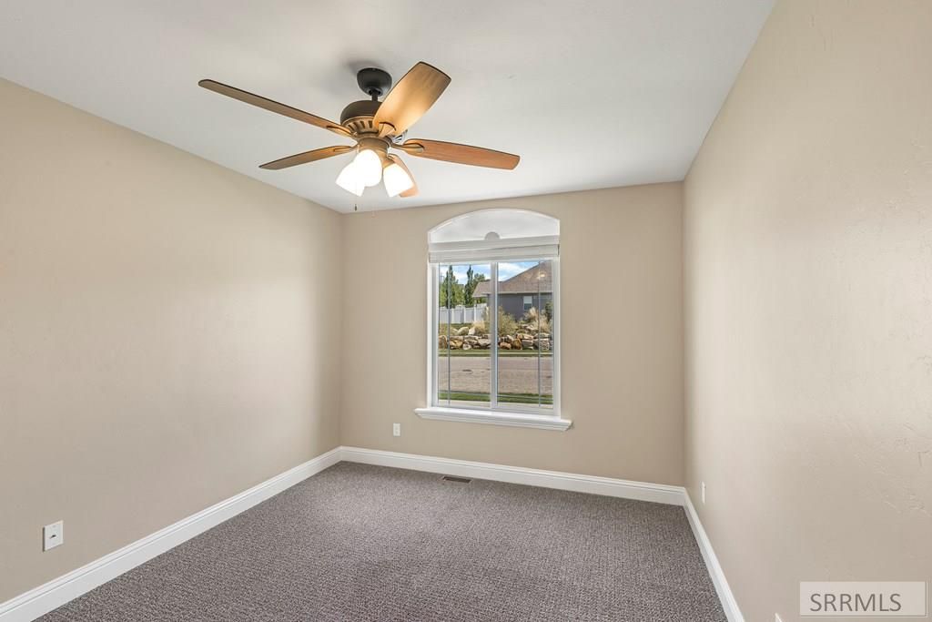 Image 21 of property listing at 3700 S Founders Pointe Drive, Ammon, ID 83406