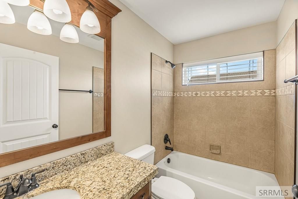 Image 23 of property listing at 3700 S Founders Pointe Drive, Ammon, ID 83406
