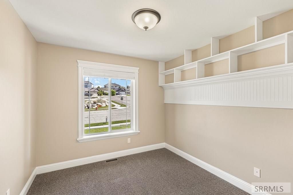 Image 24 of property listing at 3700 S Founders Pointe Drive, Ammon, ID 83406