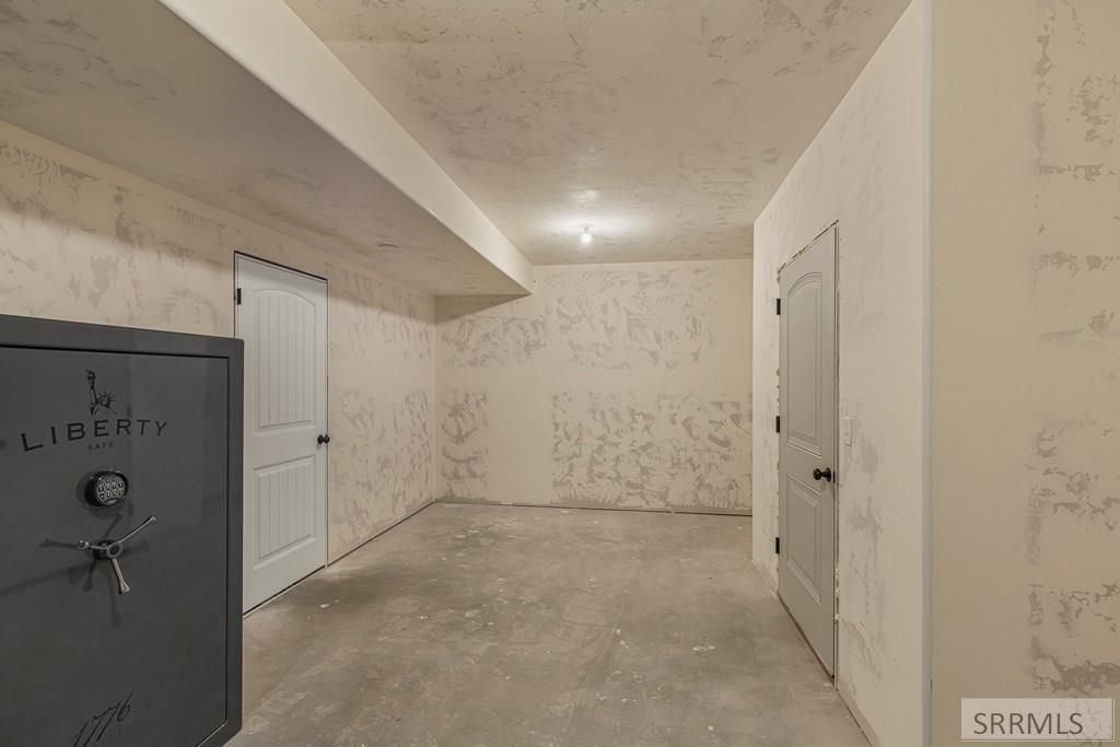 Image 38 of property listing at 3700 S Founders Pointe Drive, Ammon, ID 83406