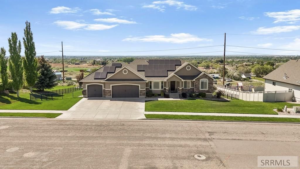Image 47 of property listing at 3700 S Founders Pointe Drive, Ammon, ID 83406