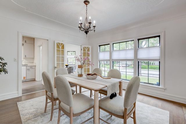 595 Seale Avenue, Palo Alto, CA 94301