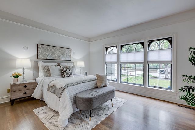 595 Seale Avenue, Palo Alto, CA 94301