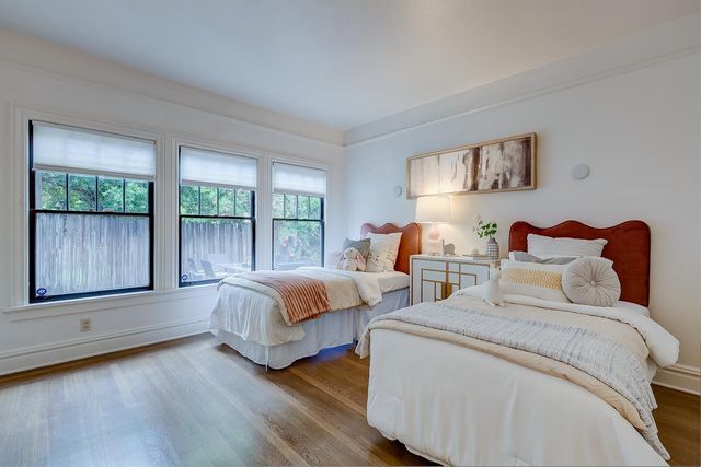595 Seale Avenue, Palo Alto, CA 94301