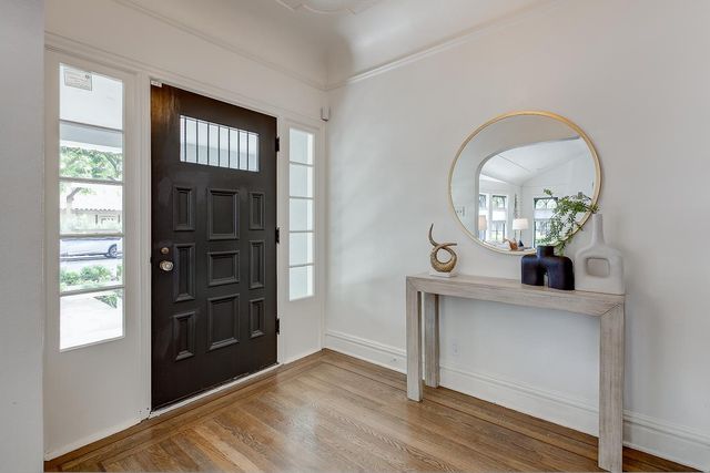 595 Seale Avenue, Palo Alto, CA 94301
