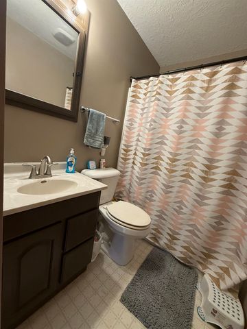 505 SW 17th Ave, Minot, ND 58701