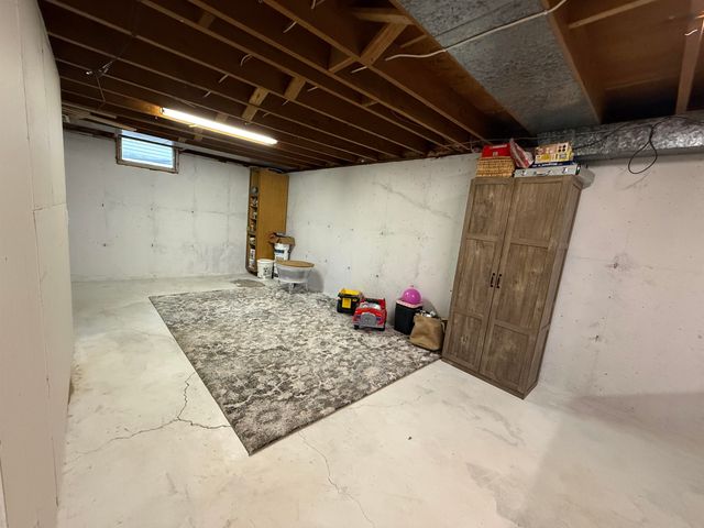 505 SW 17th Ave, Minot, ND 58701