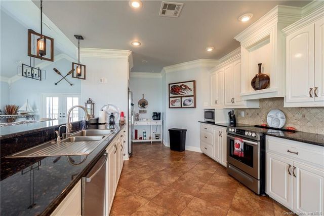 24A River Road, Lake Charles, LA 70601