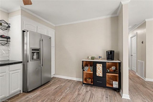 390 Woodhaven Shores Drive, Lexington, NC 27292