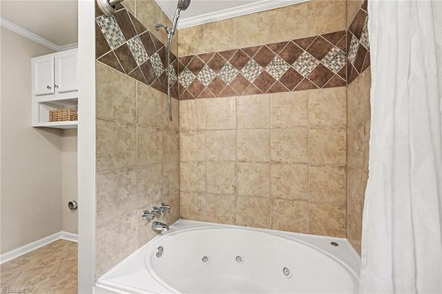 390 Woodhaven Shores Drive, Lexington, NC 27292