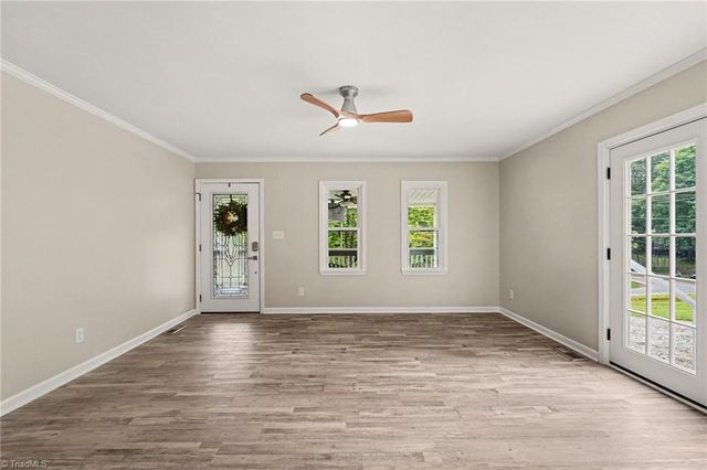 390 Woodhaven Shores Drive, Lexington, NC 27292