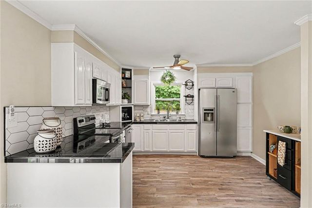 390 Woodhaven Shores Drive, Lexington, NC 27292