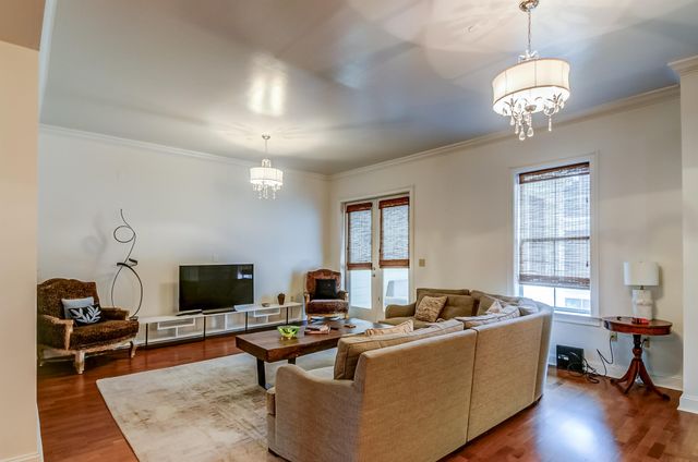 591 Lexington Club Ct Apt 303, Memphis, TN 38117