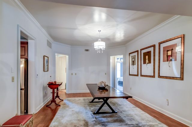 591 Lexington Club Ct Apt 303, Memphis, TN 38117