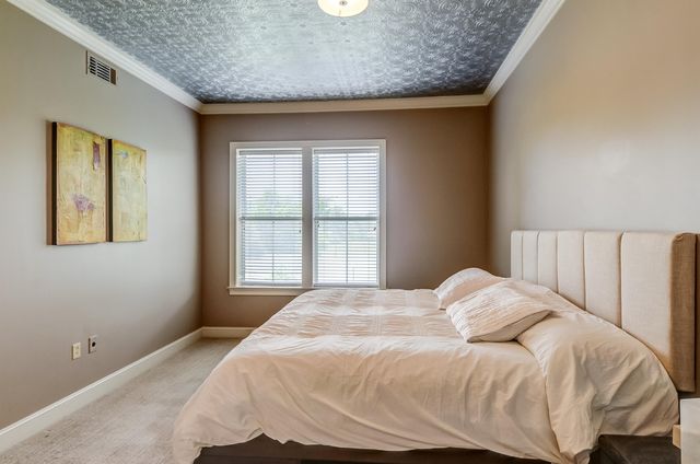 591 Lexington Club Ct Apt 303, Memphis, TN 38117