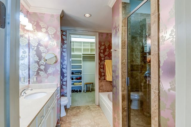 591 Lexington Club Ct Apt 303, Memphis, TN 38117