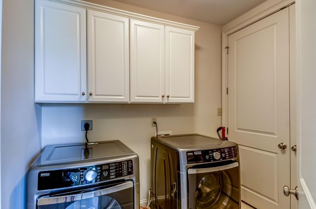 591 Lexington Club Ct Apt 303, Memphis, TN 38117