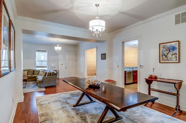 591 Lexington Club Ct Apt 303, Memphis, TN 38117