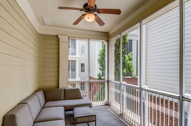 591 Lexington Club Ct Apt 303, Memphis, TN 38117