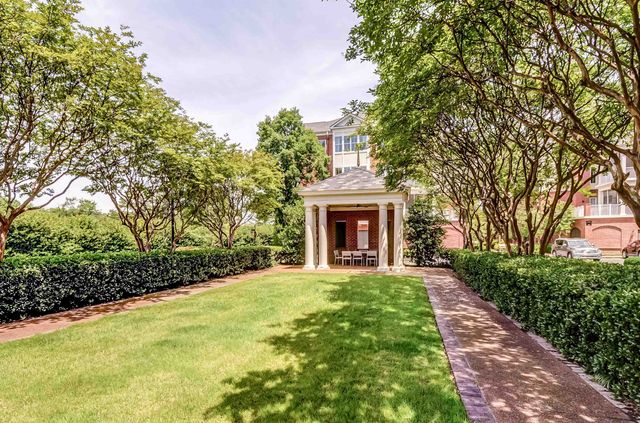 591 Lexington Club Ct Apt 303, Memphis, TN 38117