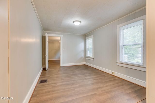 1167 Bloomingdale Pike, Kingsport, TN 37660