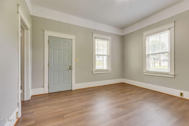 1167 Bloomingdale Pike, Kingsport, TN 37660