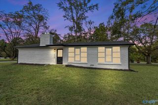 1698 Parker Road SE, Hartselle, AL 35640
