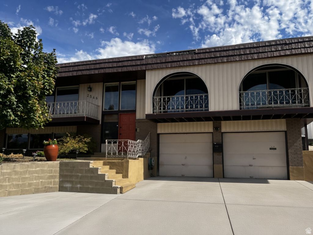 2546 E CAMPUS DR, Cottonwood Heights, UT 84121 — photo 2
